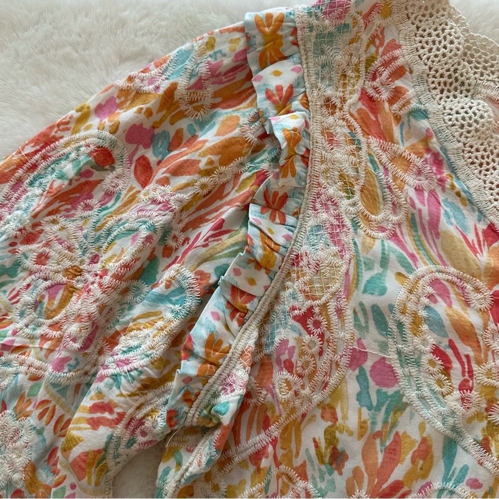 Democracy | NWOT - Woven Print Top w/ Crochet Border - Size XL - Picture 8 of 15